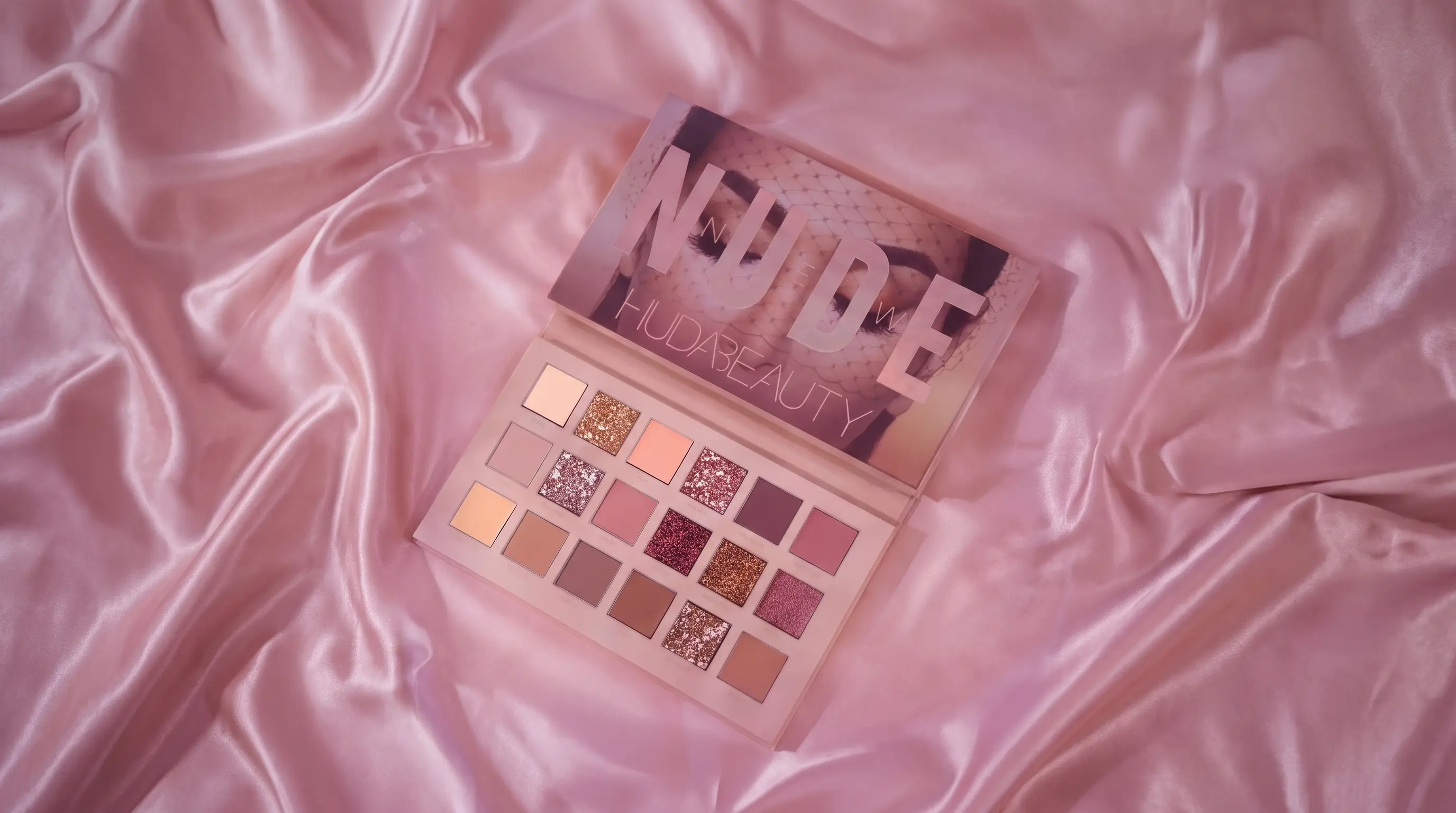 18Shade Glitter  Matte Nude Eyeshadow Palette